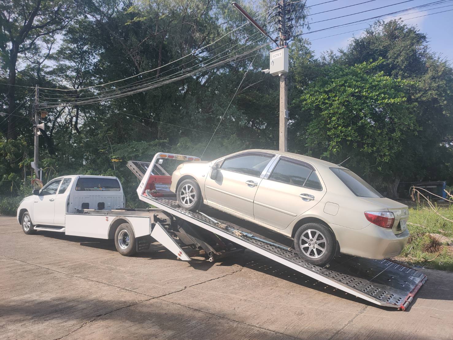 18 - https://uancarslideon24hours.com | บริการรถยก รถสไลด์ รถลากจูง บริการตลอด 24 ชั่วโมง บริการรวดเร็ว ราคาถูก