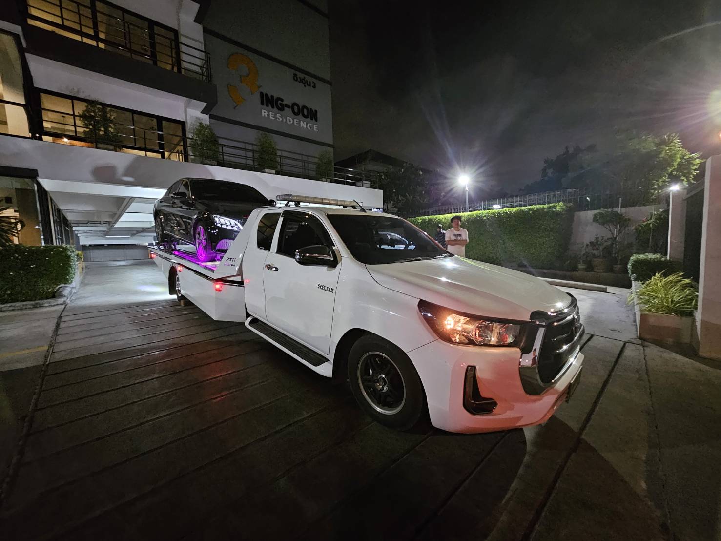 35 - https://uancarslideon24hours.com | บริการรถยก รถสไลด์ รถลากจูง บริการตลอด 24 ชั่วโมง บริการรวดเร็ว ราคาถูก