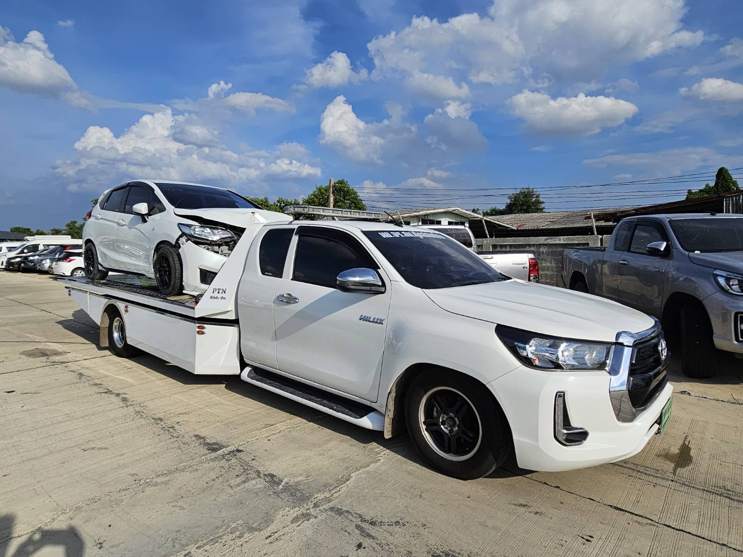 41 - https://uancarslideon24hours.com | บริการรถยก รถสไลด์ รถลากจูง บริการตลอด 24 ชั่วโมง บริการรวดเร็ว ราคาถูก