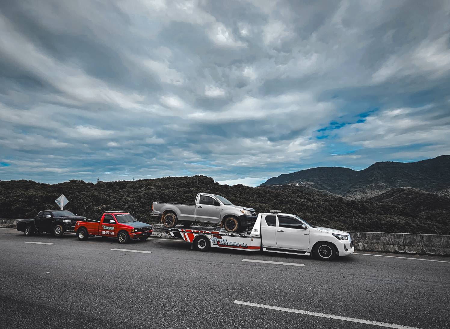 44 - https://uancarslideon24hours.com | บริการรถยก รถสไลด์ รถลากจูง บริการตลอด 24 ชั่วโมง บริการรวดเร็ว ราคาถูก